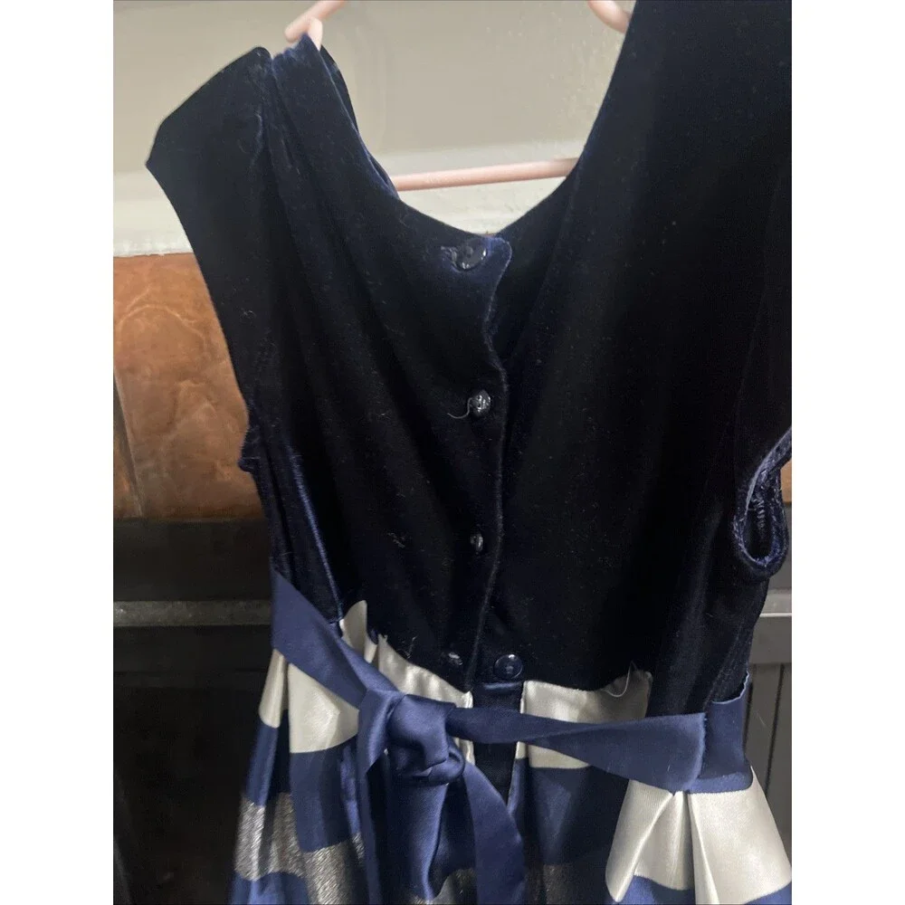 Perfect for the Winter or the Holidays! Jona Michelle girls holiday dress size 7
